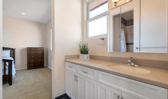 3181 Goldenspur Dr, Camarillo, CA 93010