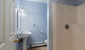 633 Beauty Hill Rd, Barnstead, NH 03218