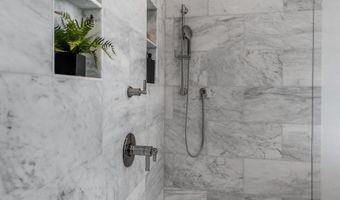 629 N LINCOLN St N, Arlington, VA 22201