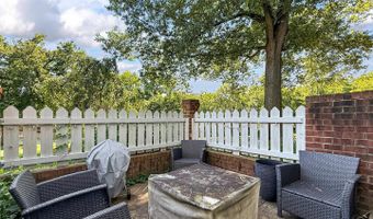 2711 S WALTER REED Dr S #A, Arlington, VA 22206