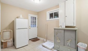 1230 23RD St S, Arlington, VA 22202