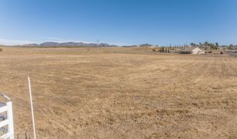 450 Comanche Ct, Aguanga, CA 92536