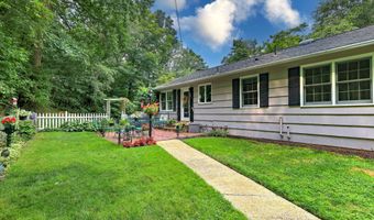 932 Amity Rd, Bethany, CT 06524