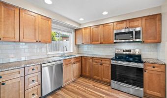 6393 SW SKIVER Dr, Beaverton, OR 97078