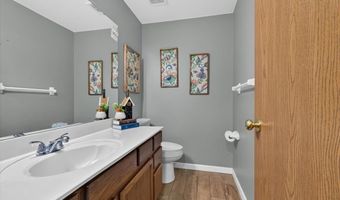 1873 Fox Pointe Dr, Arnold, MO 63010