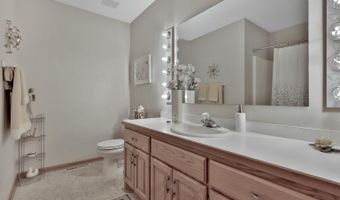 3730 Tower Pond Dr, Anoka, MN 55303