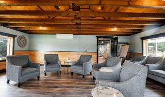 875 Hammond St, Bangor, ME 04401