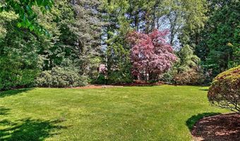 15 Sylvia Ln, Lincoln, RI 02865