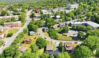 21 Clemmons St, Asheville, NC 28801