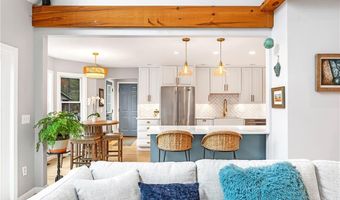 11 Pequot Ln, Hopkinton, RI 02804