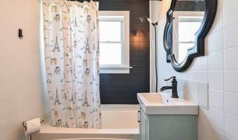 118 W South St, Bloomfield, IN 47424