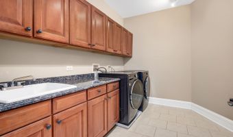 1454 E Northwest Hwy, Arlington Heights, IL 60004