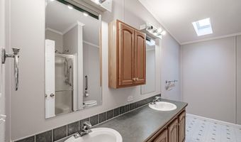3 Windsor Dr, Alfred, ME 04002