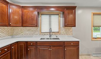 87 Imperial Dr, Amherst, NY 14226