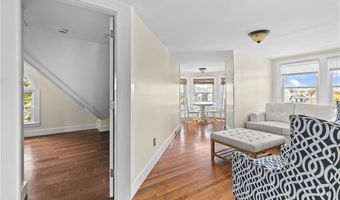 18 Rhode Island Ave 3, Newport, RI 02840