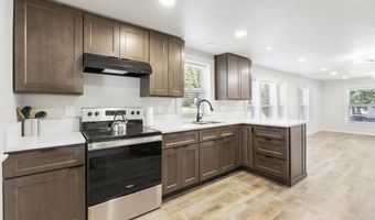311 N School St, Cascade, ID 83611