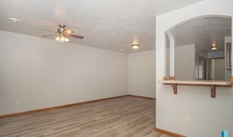 421 N 9th Ave, Brandon, SD 57005
