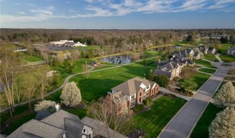275 Camden Ln, Aurora, OH 44202