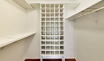 5225 POOKS HILL Rd 220N, Bethesda, MD 20814