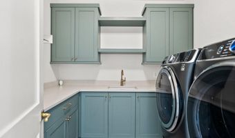 6213 DAHLONEGA Rd, Bethesda, MD 20816