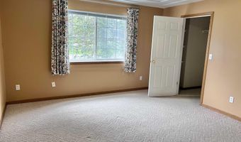 104 Lakewood Dr, Adrian, MI 49221