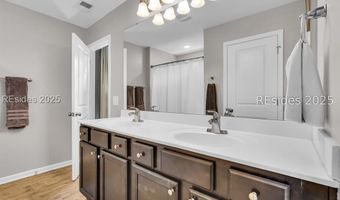 4 Swamp White Oak Dr, Bluffton, SC 29910