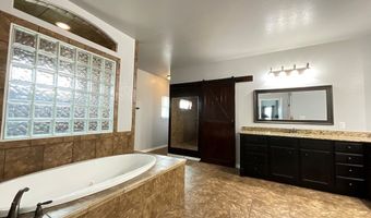 1622 Red Oak Ln, Andrews, TX 79714