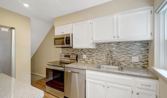 3364 S WAKEFIELD St #A, Arlington, VA 22206