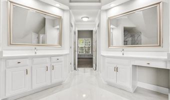 3425 Kingsland Cir, Berkeley Lake, GA 30096