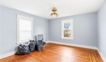 303 Narragansett St, Cranston, RI 02905