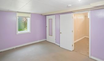 921 NE 9th Ave, Aberdeen, SD 57401