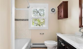 29 Firglade Ave, East Providence, RI 02915