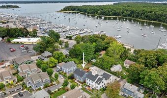22 Castle St 3, East Greenwich, RI 02818