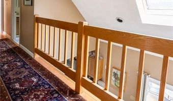 125 Main St, Lincoln, RI 02802