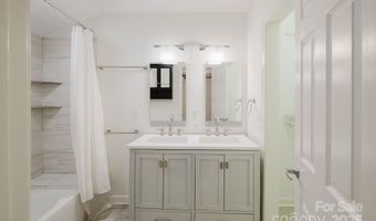 1726 Medford Dr, Charlotte, NC 28205
