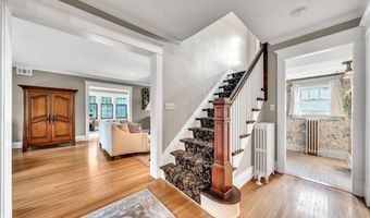 49 Burbank Dr, Amherst, NY 14226