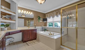 6 Surle Ct, Bayville, NJ 08721