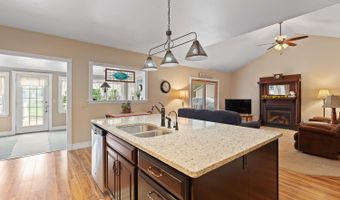 3224 Sand Crk, Adrian, MI 49221