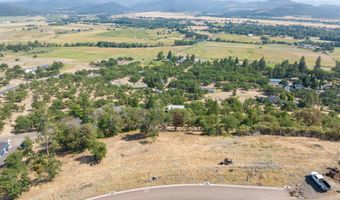 1213 Overlook Dr, Eagle Point, OR 97524