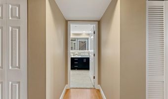 1 Tupperware Dr 226, North Smithfield, RI 02896