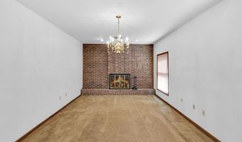 3908 SHORT HILL Dr, Allentown, PA 18104