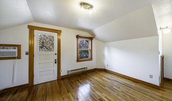 126 Nursery St, Ashland, OR 97520