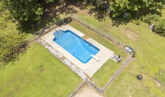 809 TWELVE OAKS Dr, Adamsville, TN 38310