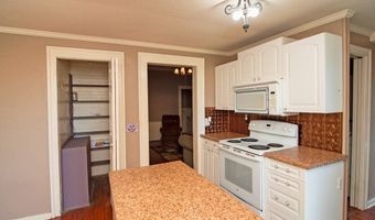 162 Monroe St, Alderson, WV 24910