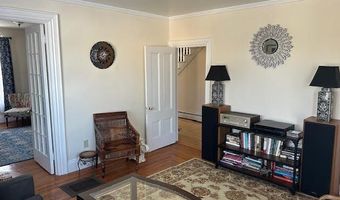 41 Grove St, Belfast, ME 04915