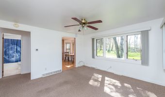 801 Vincent Rd, Twin Lakes, WI 53181