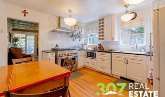 916 Canyon Ave, Cody, WY 82414