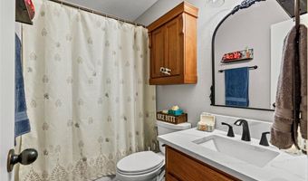 25 Overton Dr, Bella Vista, AR 72714