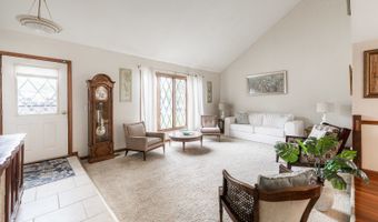 1205 N Scarlet Dr, Addison, IL 60101