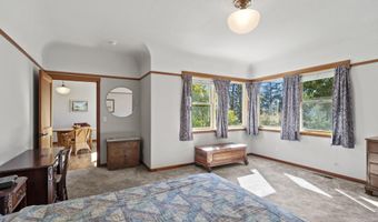 305 Myer Creek Rd, Ashland, OR 97520